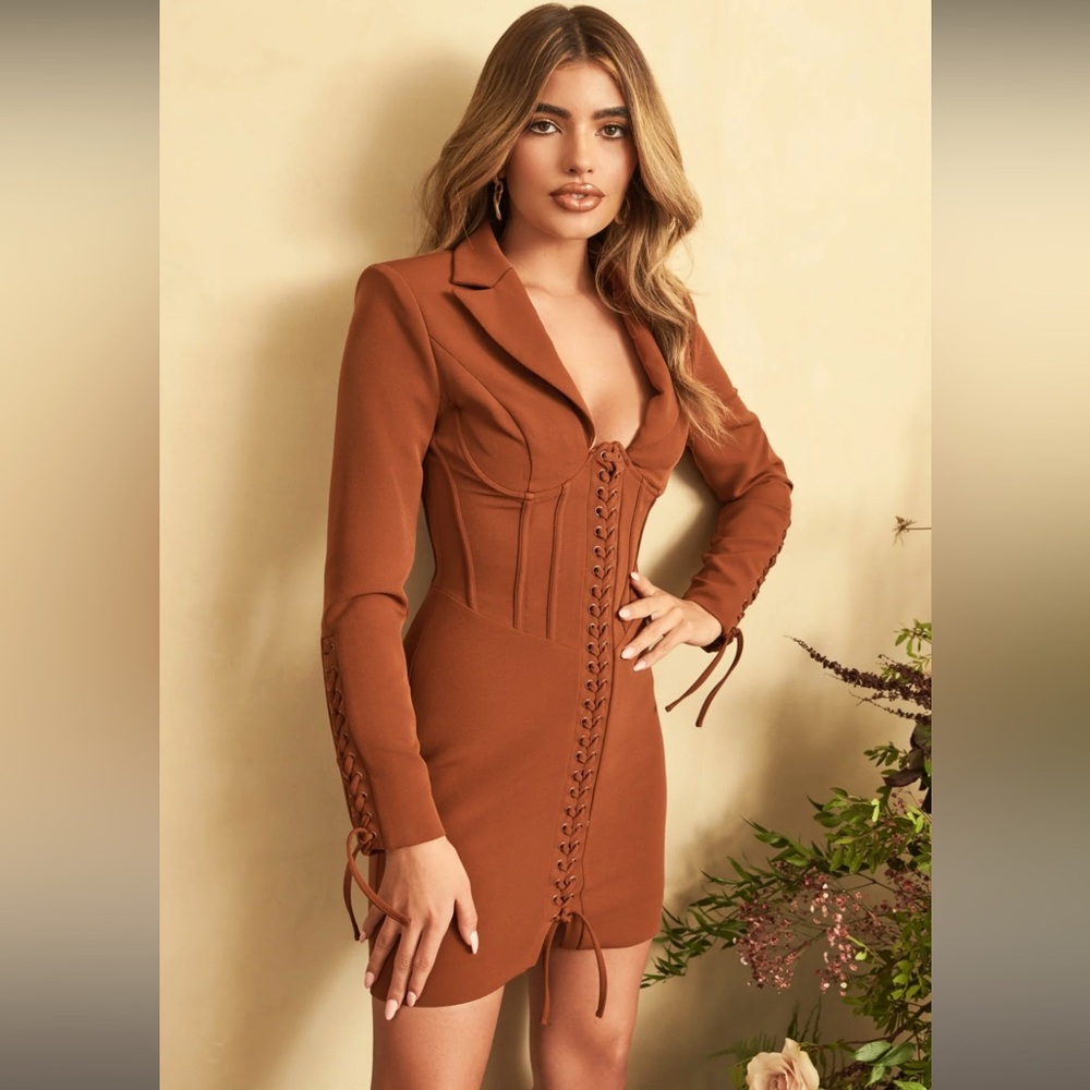 NWT Lavish Alice Ariana Lace Up Corsette Blazer Dress (Size 0)
